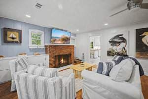 Cottage on Pine