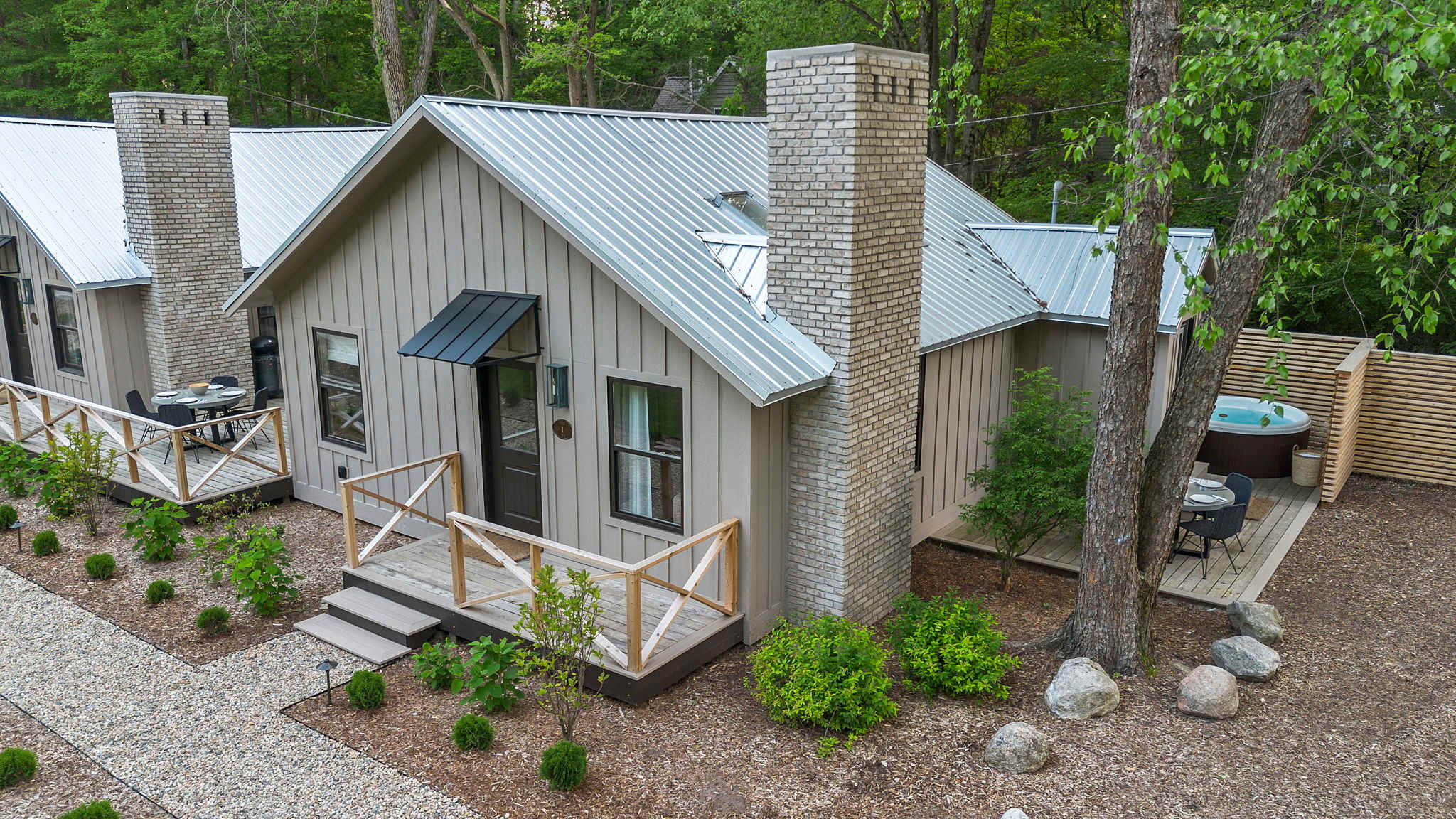NEW 1BR Cottage with Pool, Firepit, Walk to Beach