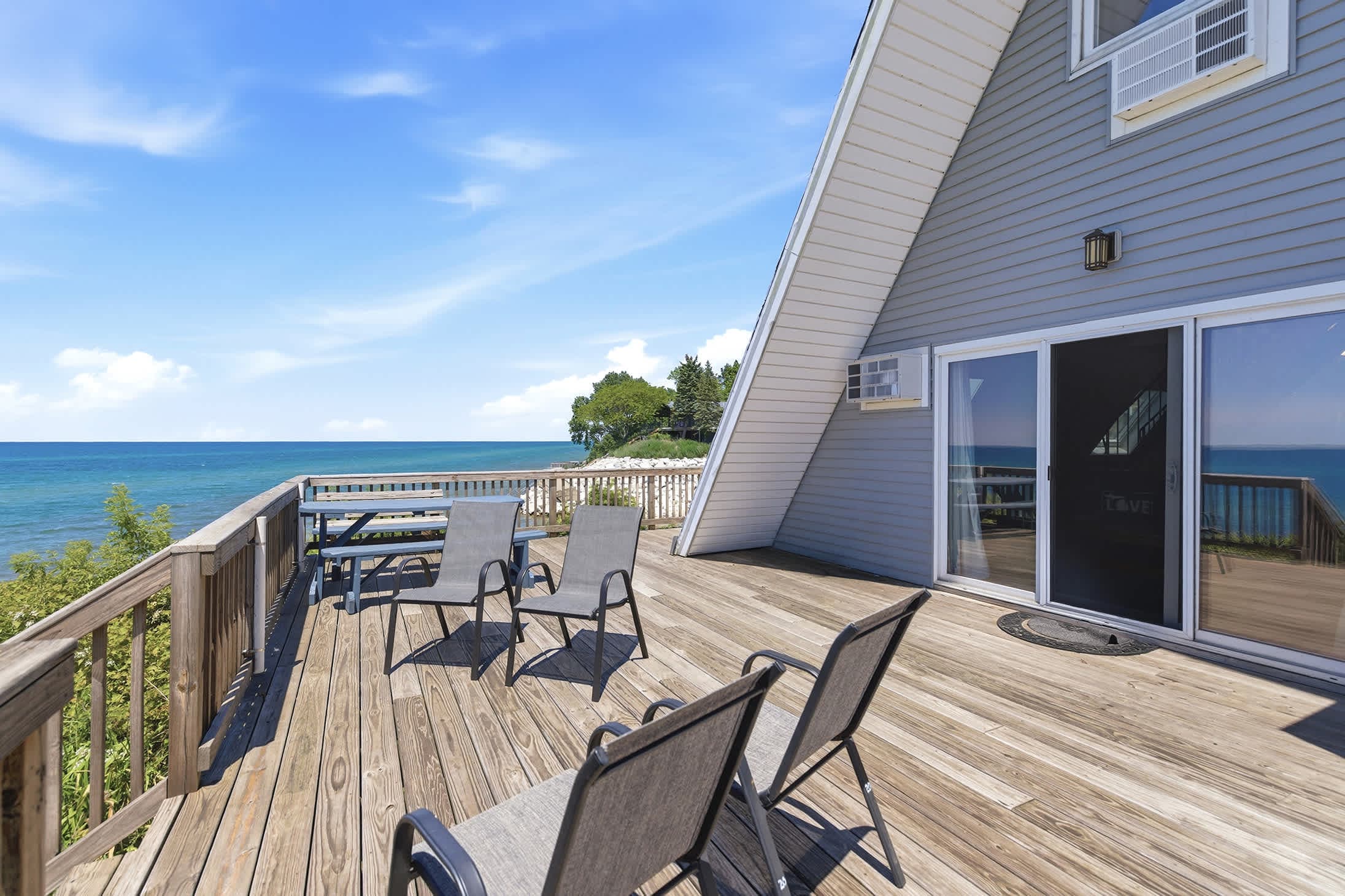 Chalet #20 Beachfront Chalet & Resort Amenities